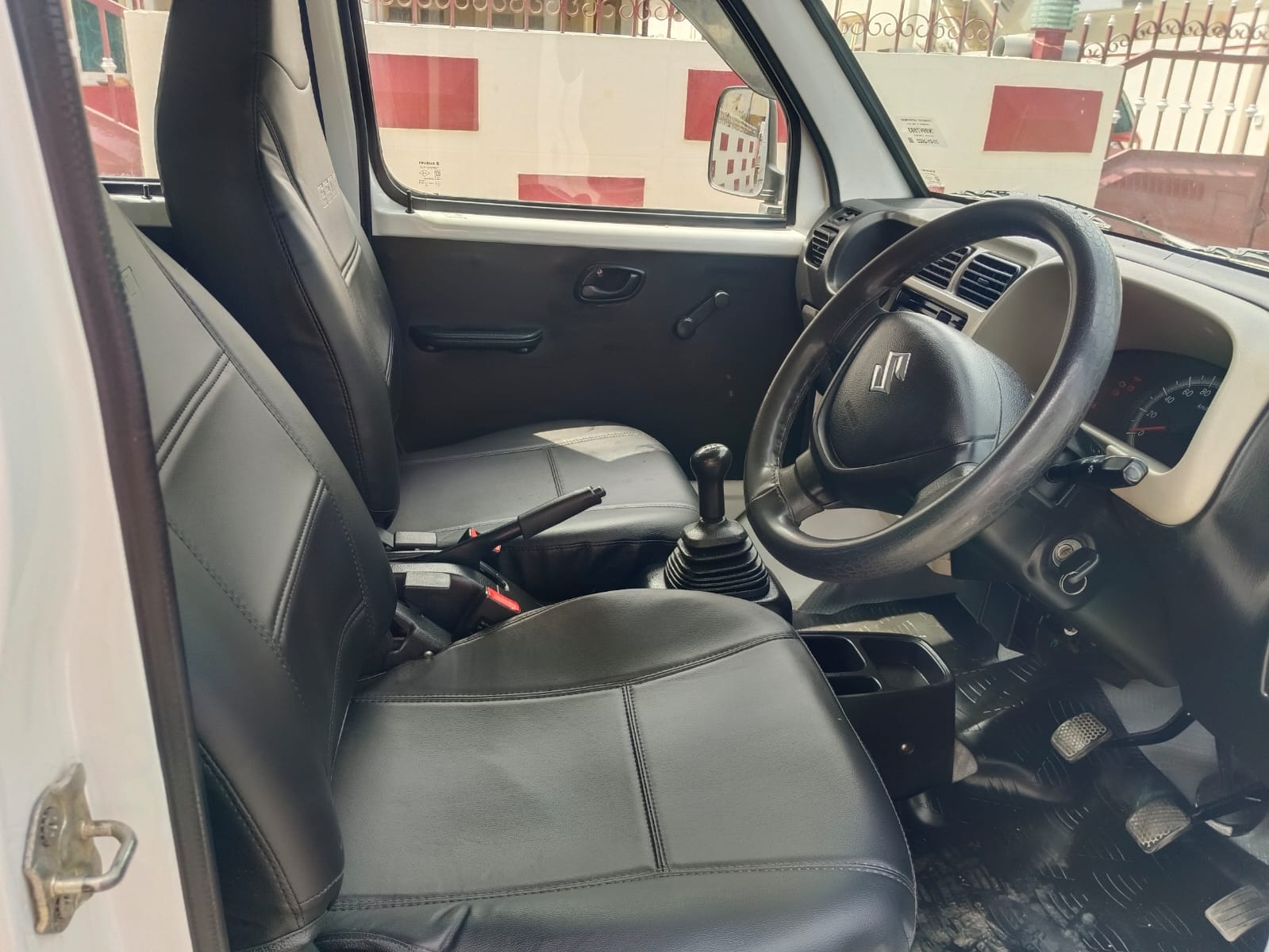 Maruti Suzuki Eeco - Image 3